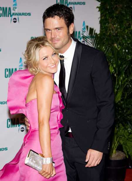 Julianne Hough relationship 